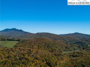 131 Linville Oaks Dr, Linville, NC 28646