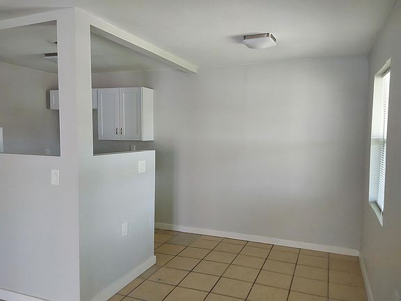 4th image of 722 E Turney Ave #11063216