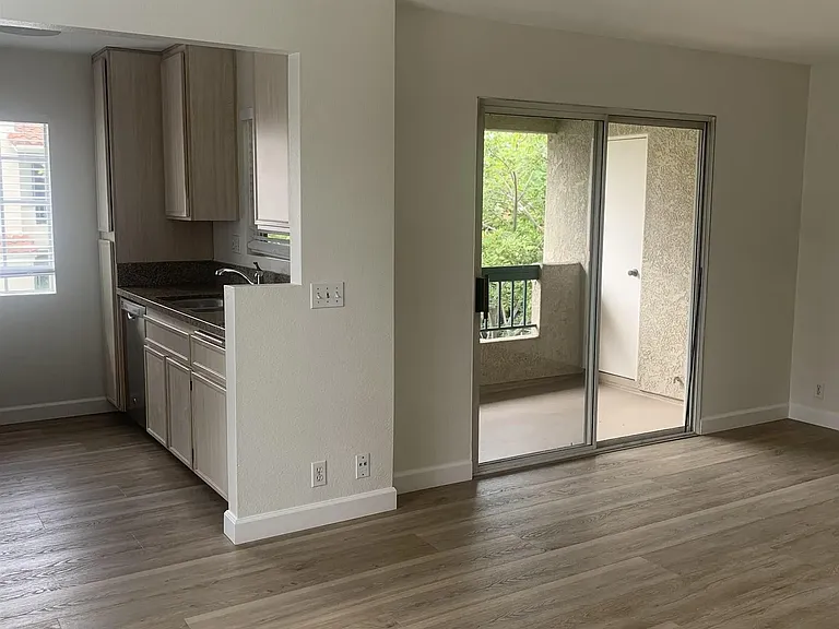 10656 Aderman Ave #30 — Photo 11