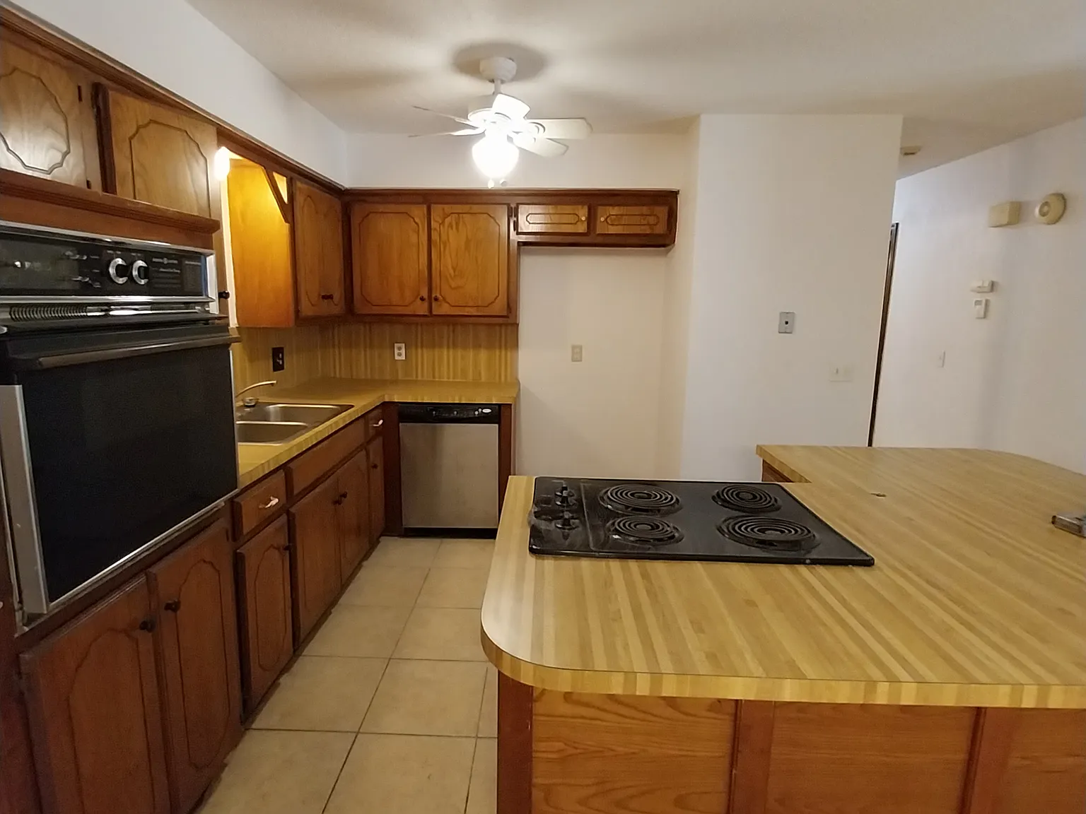 2 bed, 1200 sqft, $1,290 — Photo 2