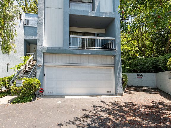 3rd image of 602 Cabrillo Villas