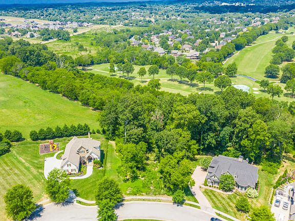 2nd image of 410 Stone Villa Ln