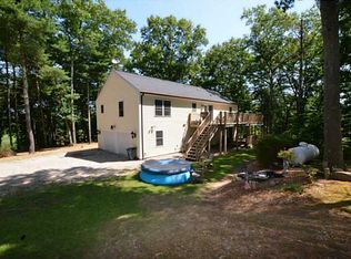 43 Tomaquag Valley Rd, Bradford, RI 02808