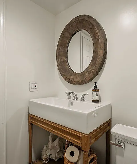 812 16th St #5 — Photo 13