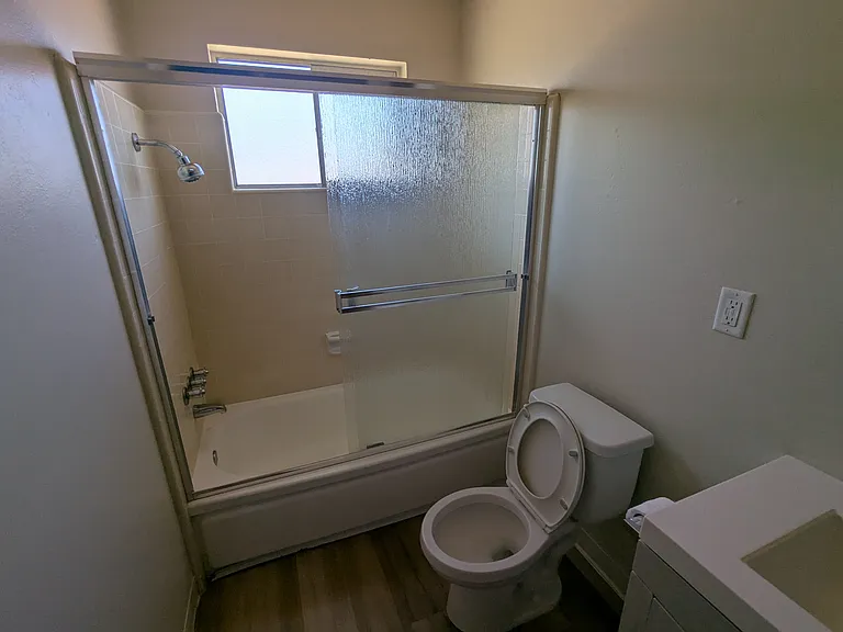 276 Carmel Ave #D — Photo 14