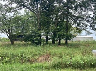 23935 N Hails Ln, Dix, IL 62830