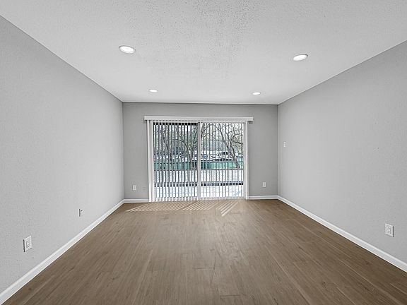 3rd image of 7555 Katy Fwy APT 146