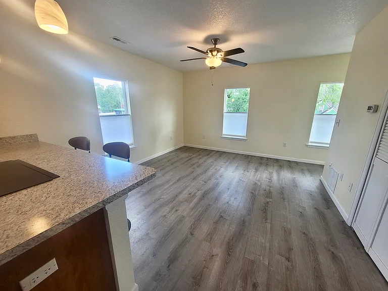 1527 W Colorado Ave #201 — Photo 10
