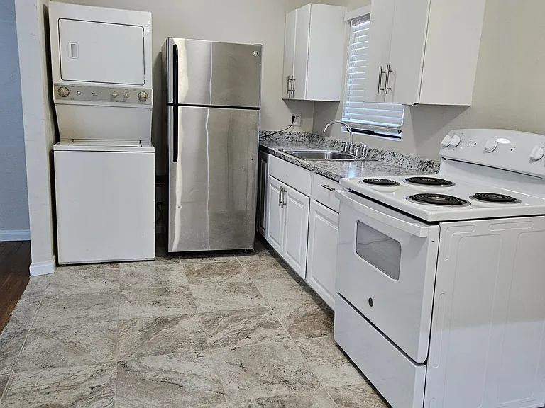 1325 S Casino Center Blvd — Photo 1