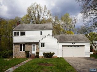 153 Durie Ct, Englewood, NJ 07631