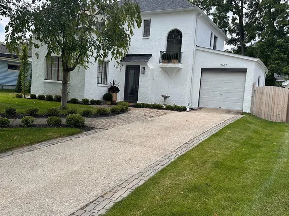 1567 Evergreen Ln, Lake Geneva, WI 53147