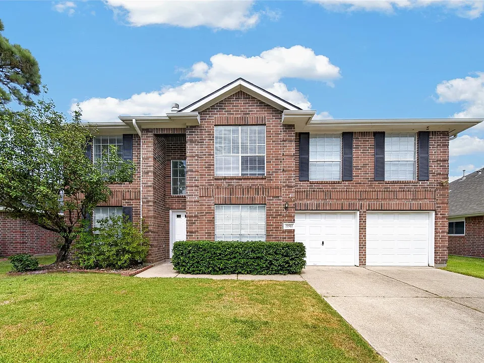 22522 Holly Lake Dr