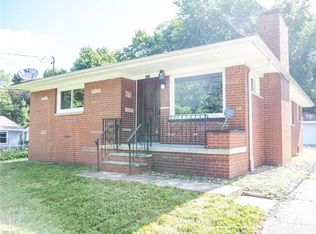 933 Burbank Ave, Akron, OH 44305