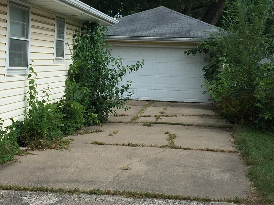 2nd image of 6511 Irving Ave S