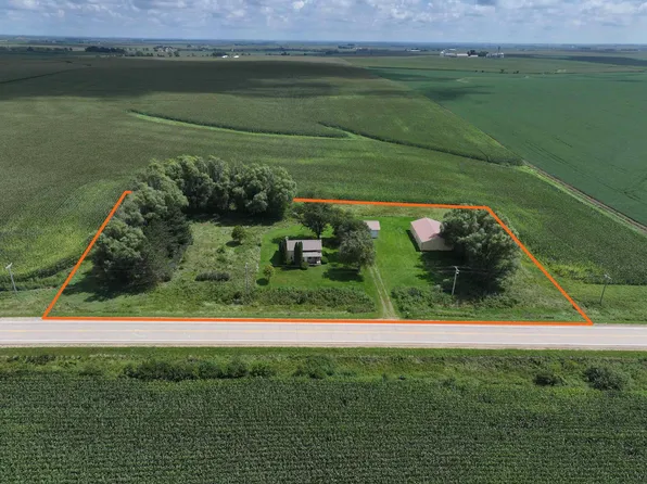 2240 Roanoake Ave, Fredericksburg, IA 50630