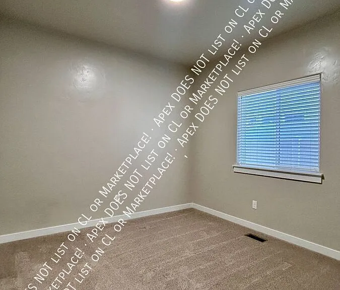 1354 E Argence St — Photo 13