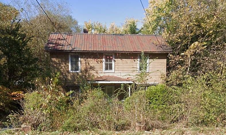 2nd image of 265 Kearneysville Pike