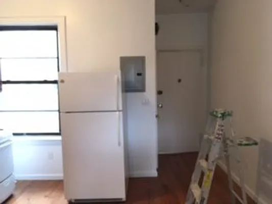 Rented by Astoria Park Realty Group Inc | media 2