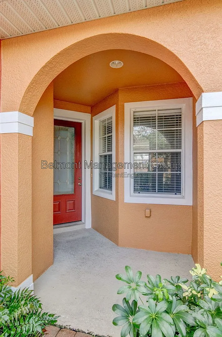 3 bed, 3.0 bath, 1519 sqft, $2,395 — Photo 3