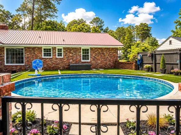 109 Quaker St, Saint George, SC 29477