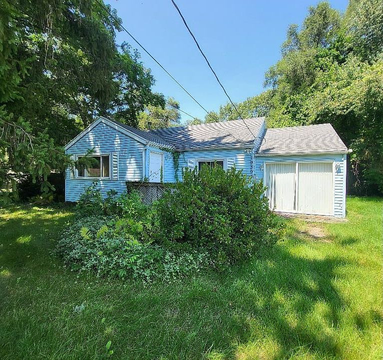 1st image of 19393 Greenacre St