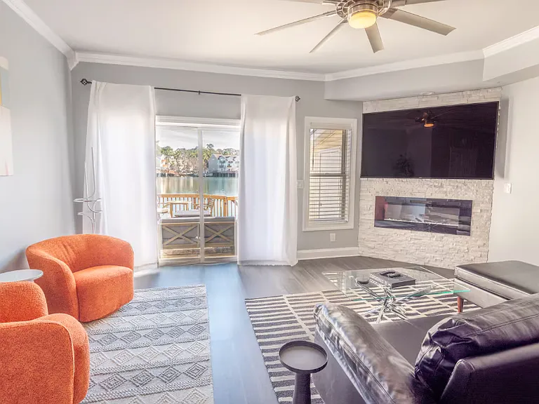 4741 Arco Ln — Photo 12