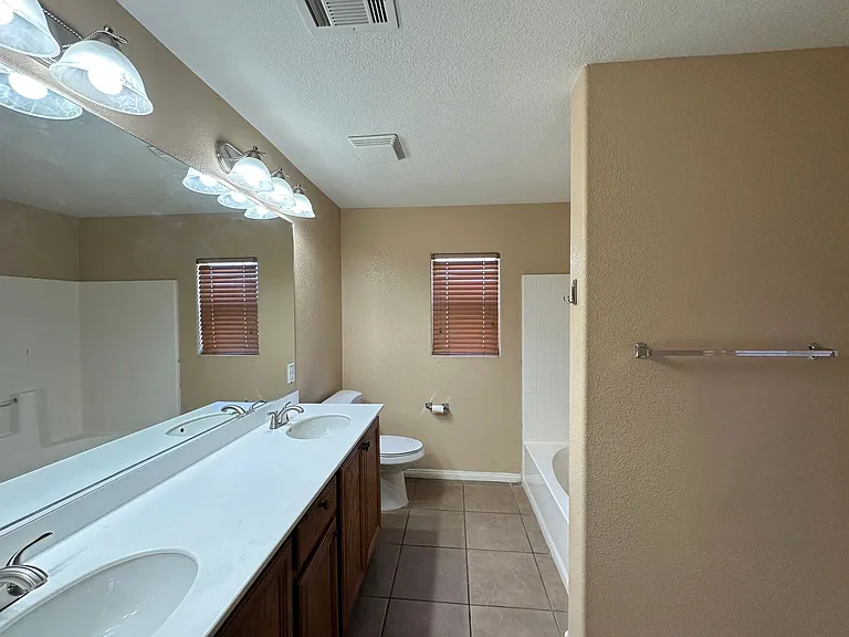9510 Diamond Bridge Ave — Photo 18