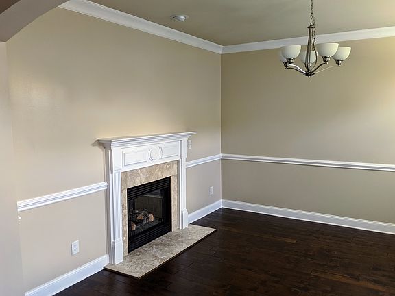 3rd image of 4241 Hardy Ave