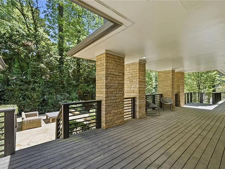4373 Wieuca Rd NE — Photo 44