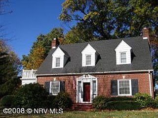 1st image of 317 Country Club Dr SE
