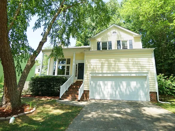103 McWaine Ln, Cary, NC 27513