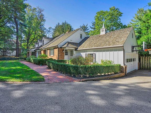 Front view from expansive driveway