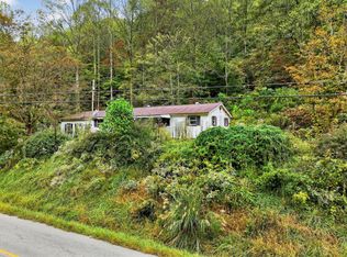 1052 State Route 1498, Bevinsville, KY 41606