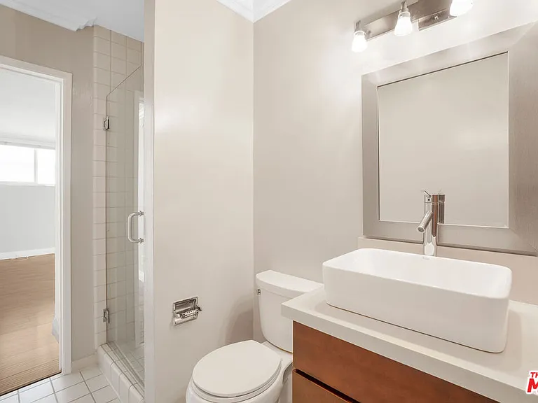 248 S Doheny Dr #6 — Photo 12