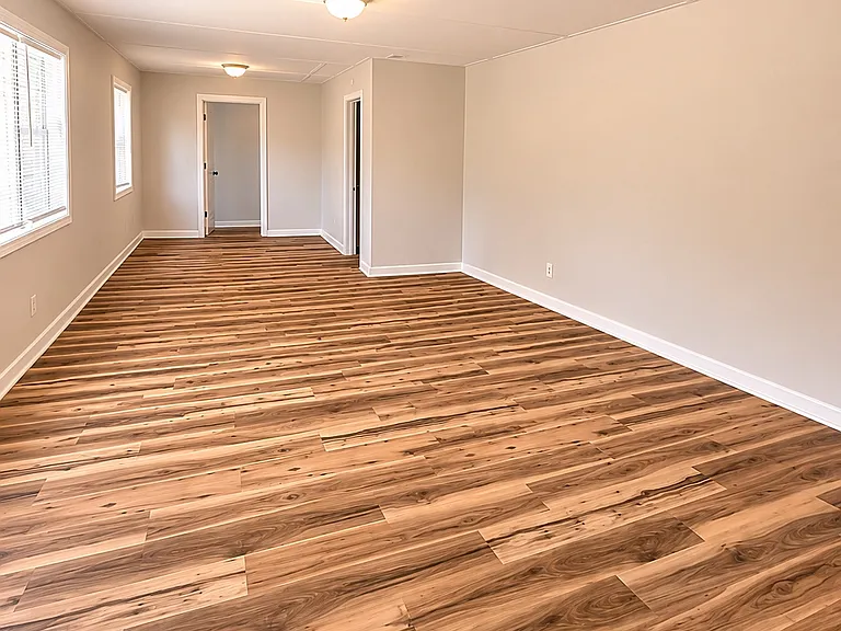 3920 Oaklawn Dr — Photo 2