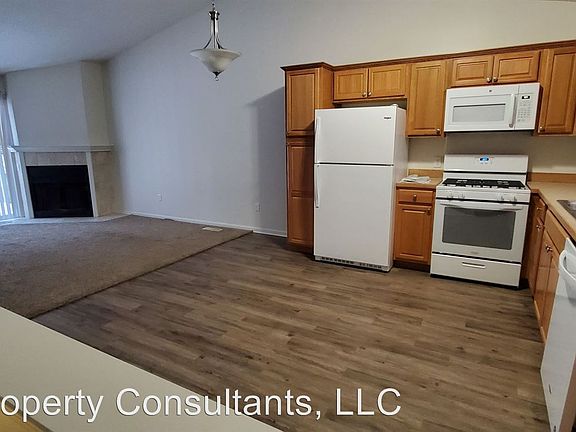 2nd image of 2601 Woodmeadow Dr SE