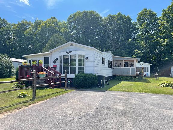 2nd image of 40 Stony Acres Dr