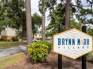 300 Village Dr UNIT J1, Jacksonville, NC 28546