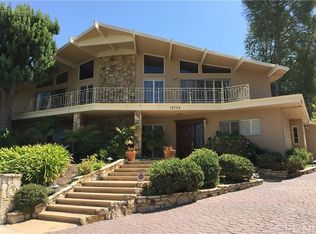 15754 Regal Woods Pl, Sherman Oaks, CA 91403