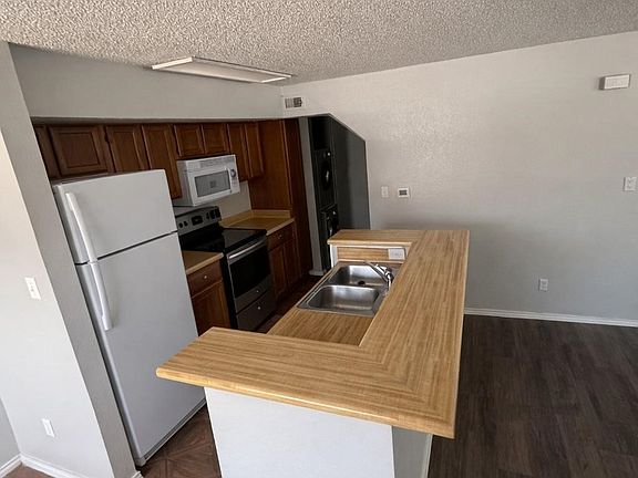 3rd image of 9823 Walnut St APT L205