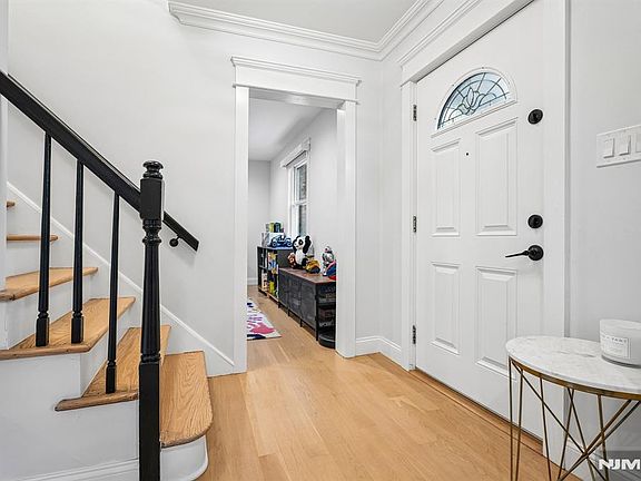 2nd image of 186 Midwood Road