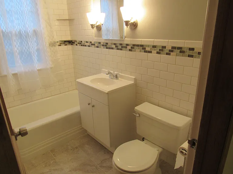 4401 Cedar Ave S — Photo 7