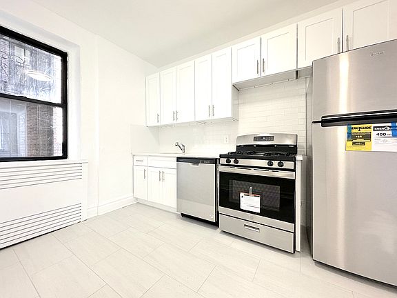 3rd image of 25-98 36th St #1D