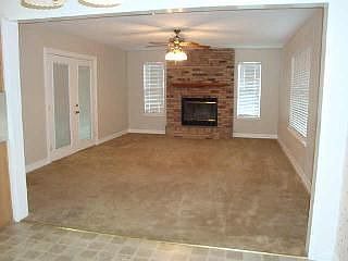 1st image of 421 NW Tarrant Ave