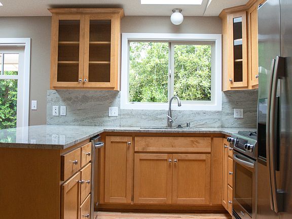 4th image of 8219 SE 35th St