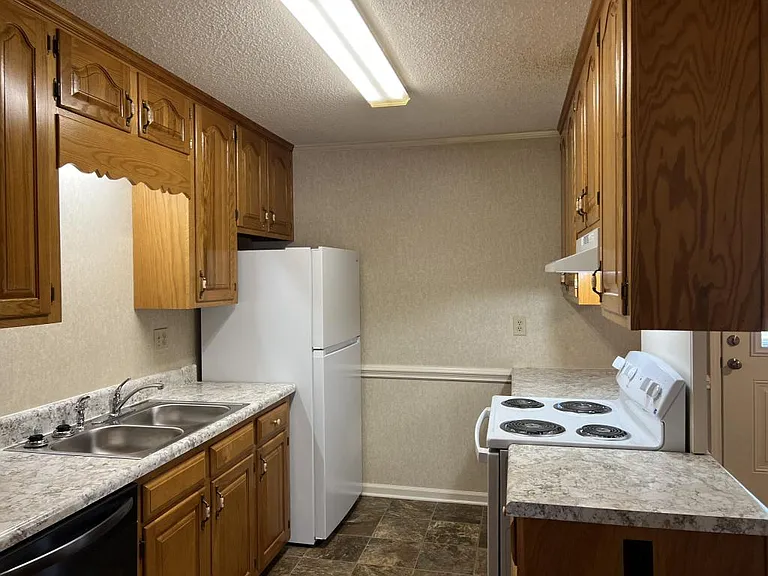 141B Rolling Oaks St — Photo 8