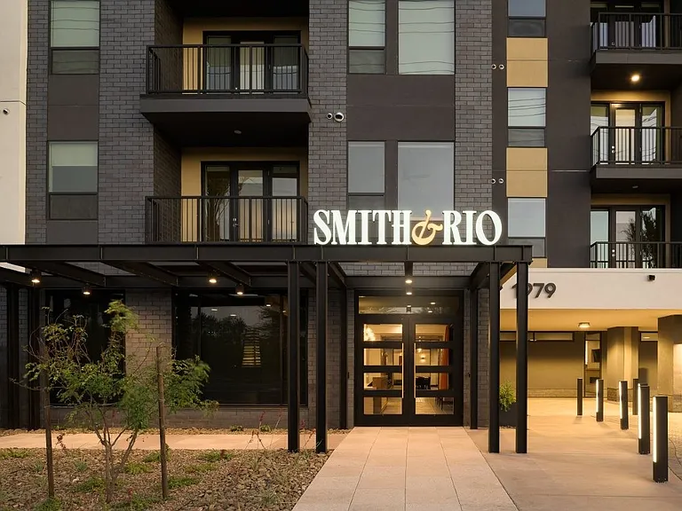 Smith & Rio — Photo 9