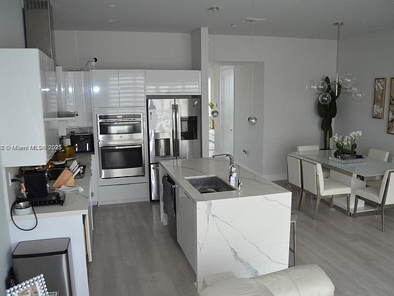 4th image of 10347 NW 64th Ln #10347