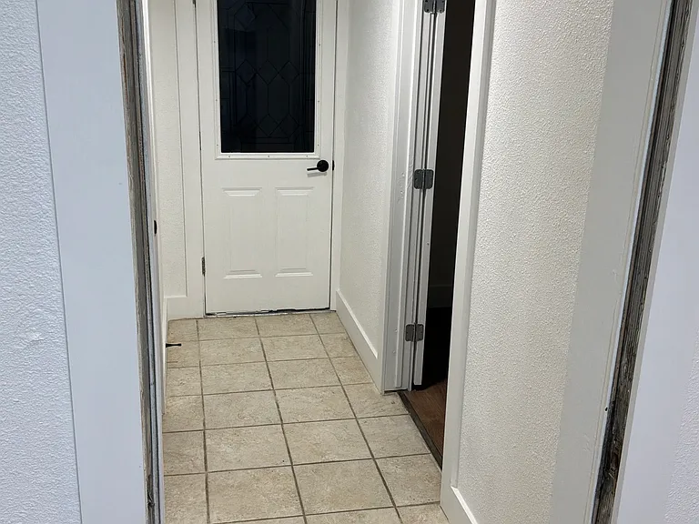 3708 S Jones St — Photo 5