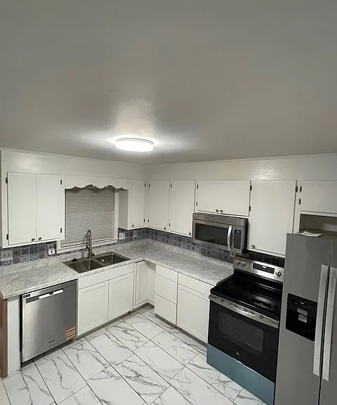944 Cottingham Dr — Photo 5